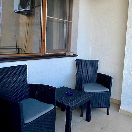 Sky Modern 1 Bedroom Apt W Free Parking Букурещ Екстериор снимка