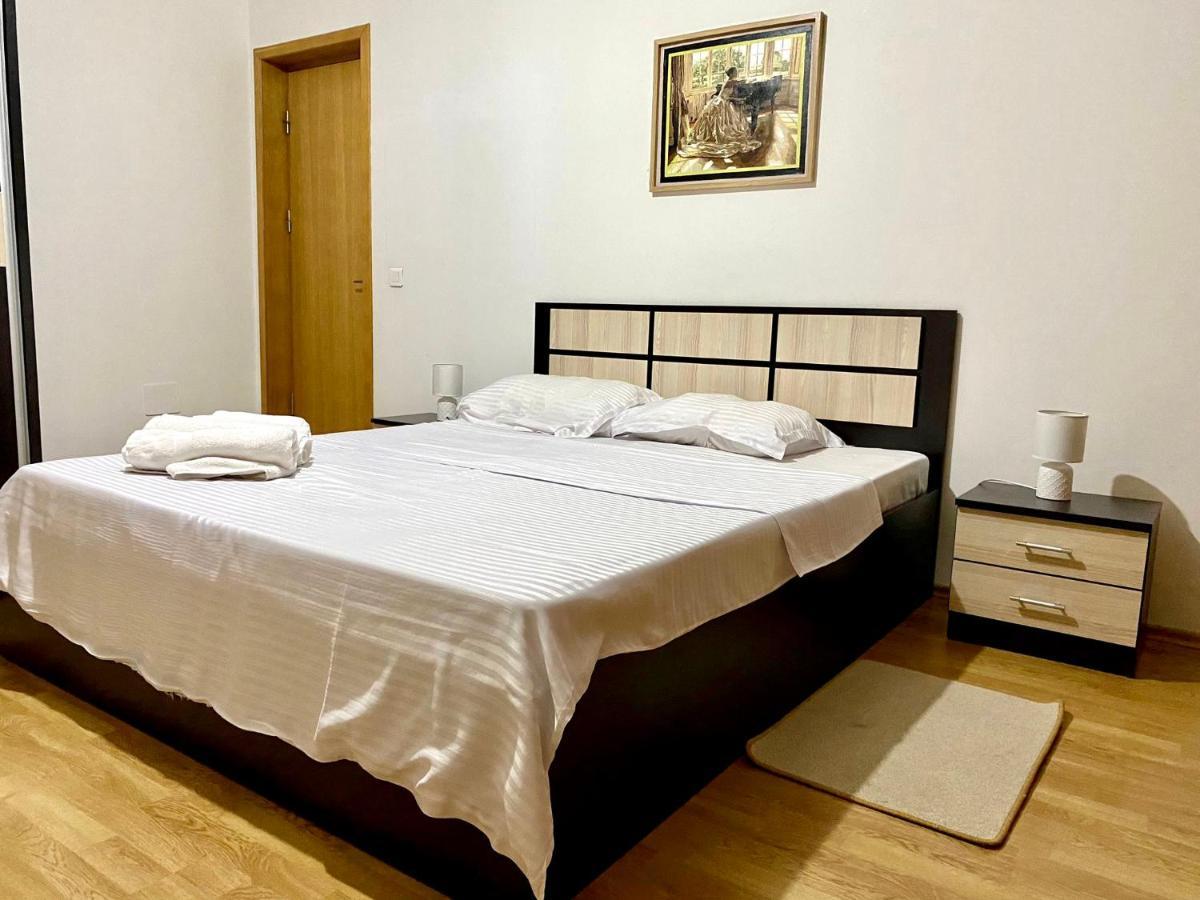 Sky Modern 1 Bedroom Apt W Free Parking Букурещ Екстериор снимка